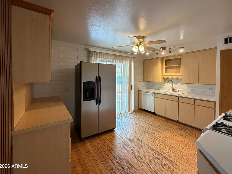 11329 W Duluth Ave — Photo 8