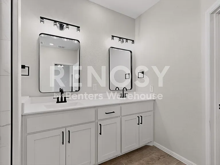 8517 Centerboard Ln — Photo 29