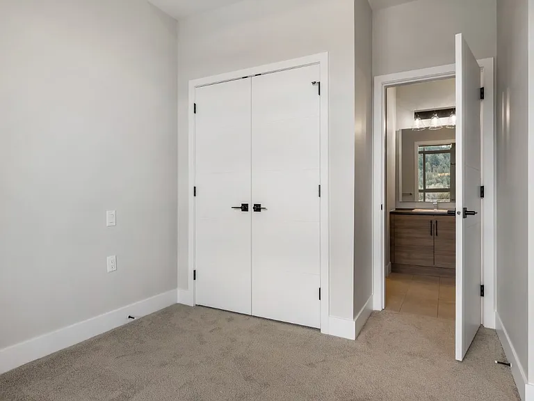 5545 Vedder Rd — Photo 15