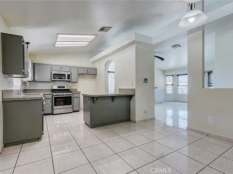 14845 Hibiscus Ave — Photo 19