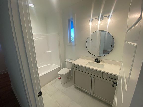 4th image of 7484 Paxton Cir #60