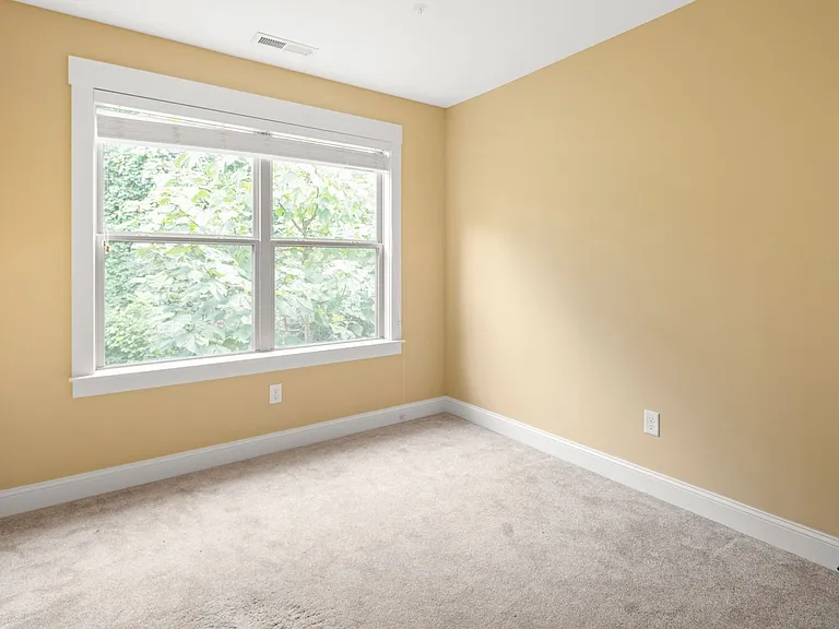 8 Cottage Cove Ln — Photo 15