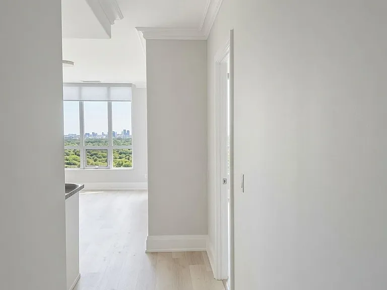 100 Harrison Garden Blvd #GPH23 — Photo 6
