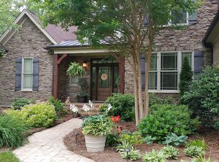 5557 Salem View Rd, Pfafftown, NC 27040