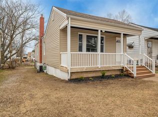 7018 Pernod Ave, Saint Louis, MO