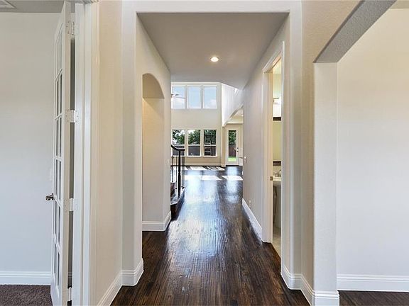 4th image of 3602 Sequoia Ln