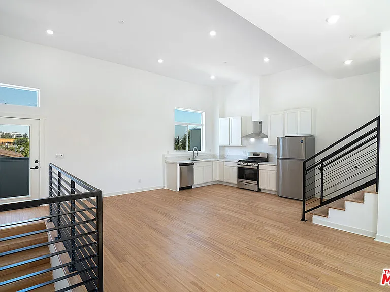 1411 N Tremont St #2 — Photo 9