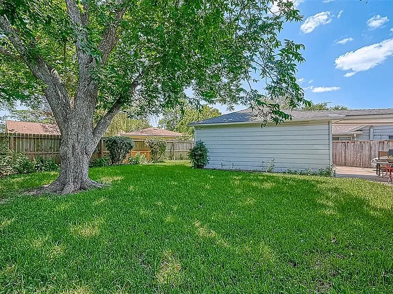 12823 Westhorpe Dr — Photo 26