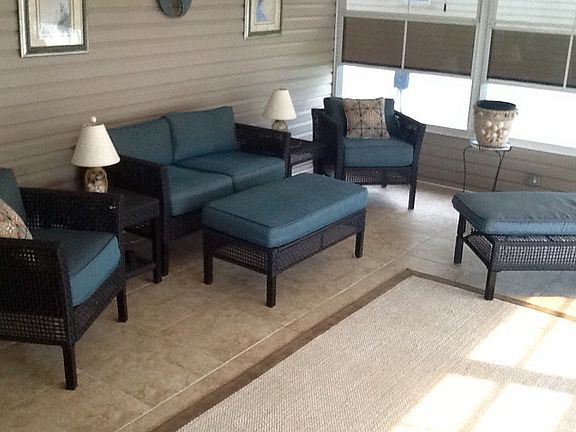 4th image of 2049 E Lakeview Dr