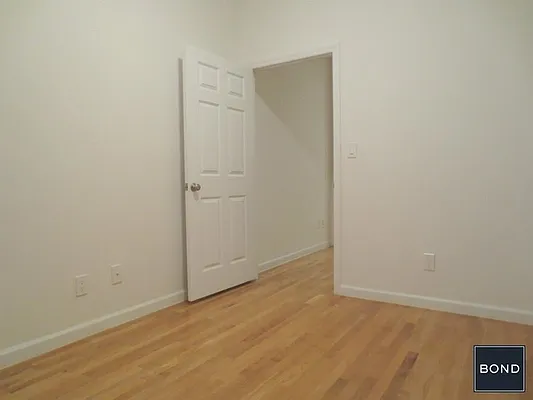 Rented by Bond New York | media 10