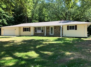 221 1st St, Munith, MI 49259