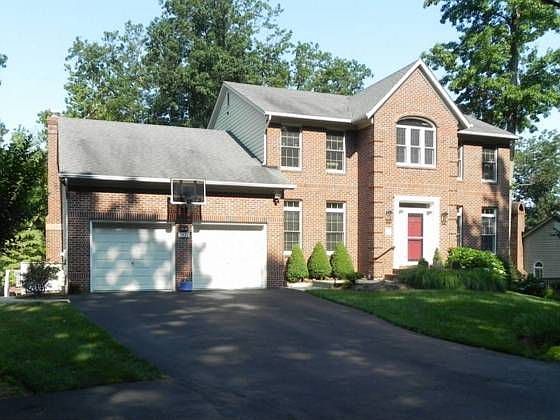 1st image of 2527 Lyon Dr