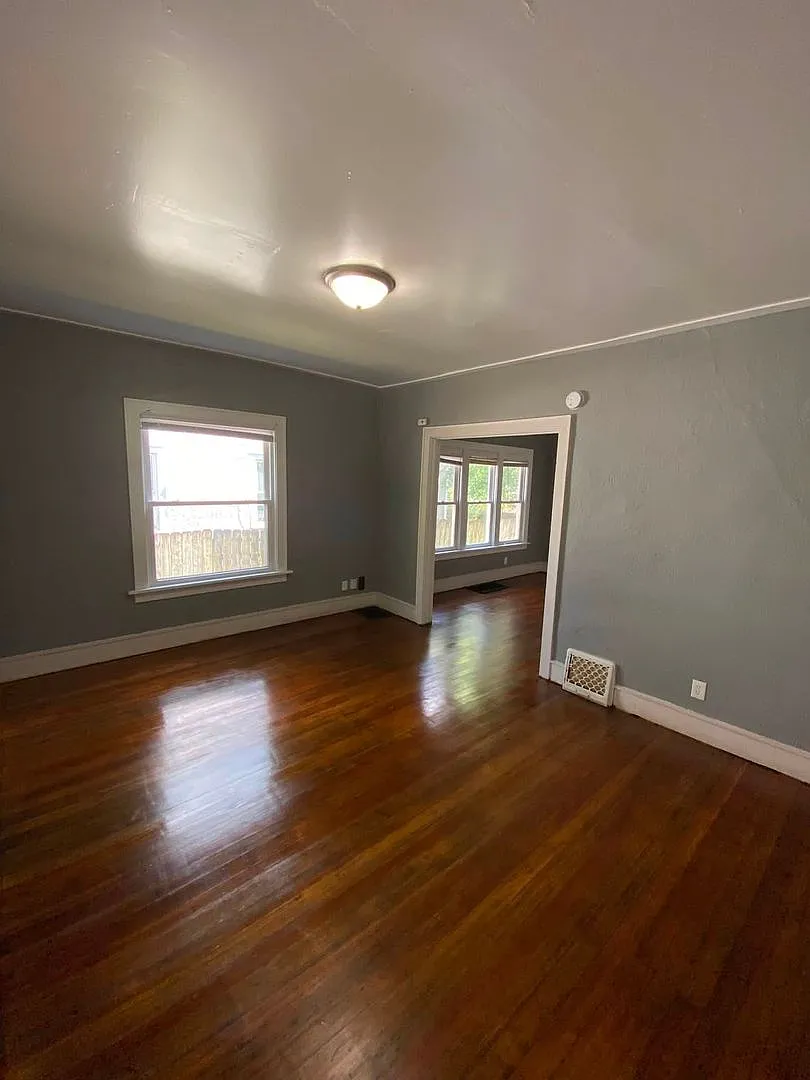 2209 & 2211 Farnam St — Photo 1