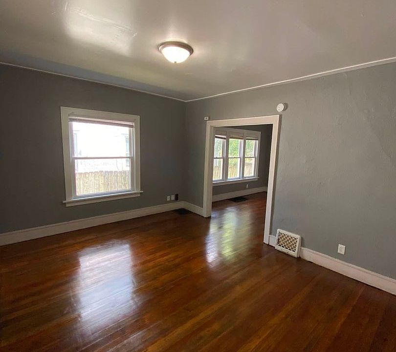 1st image of 2209 Farnam St #2211