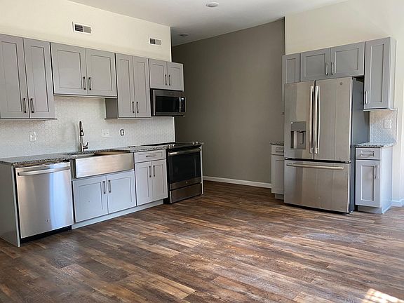2nd image of 212 Peete St #22