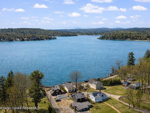 2nd image of 407 Lakeview Road