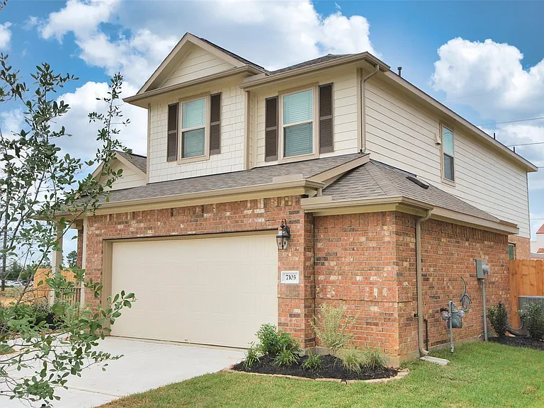 7103 Avalon Bend Cir — Photo 3