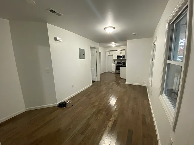 32 Dickerson St #1 — Photo 7