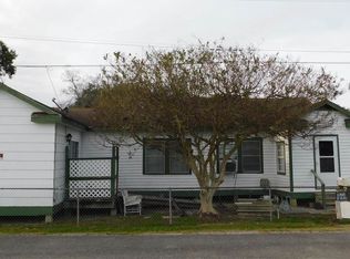 114 Jefferson St, Golden Meadow, LA 70357