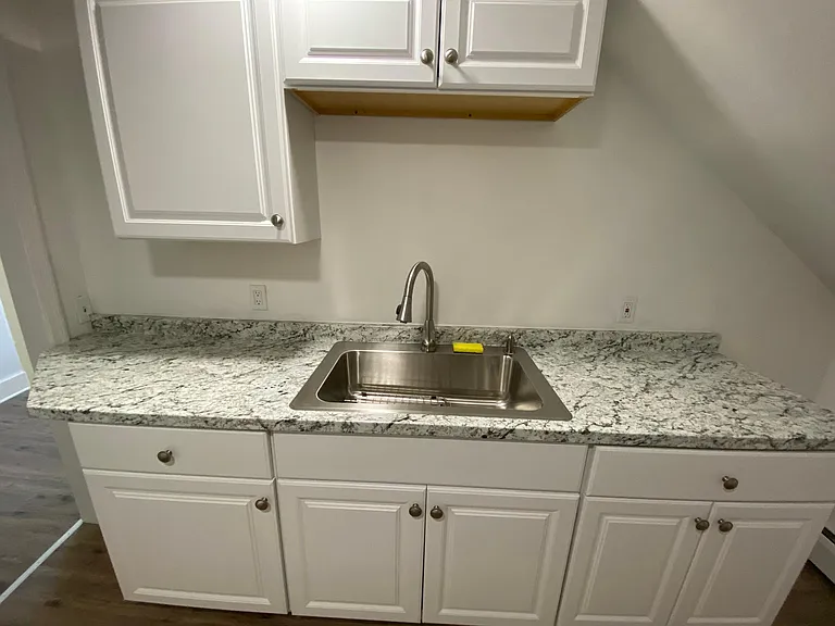 256 Douglas Ave #3 — Photo 5