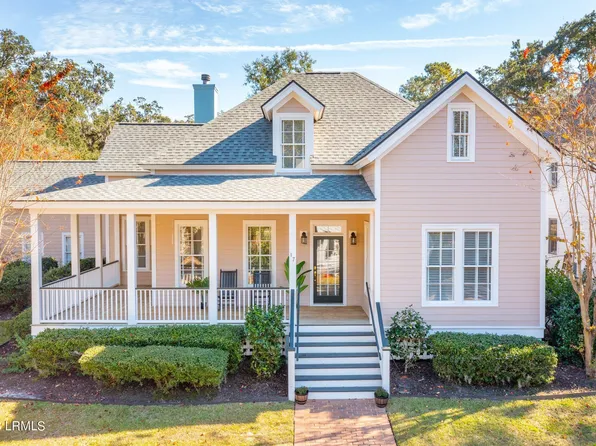 17 Bostick Circle, Beaufort, SC 29902