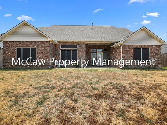 2nd image of 629 W Park Dr
