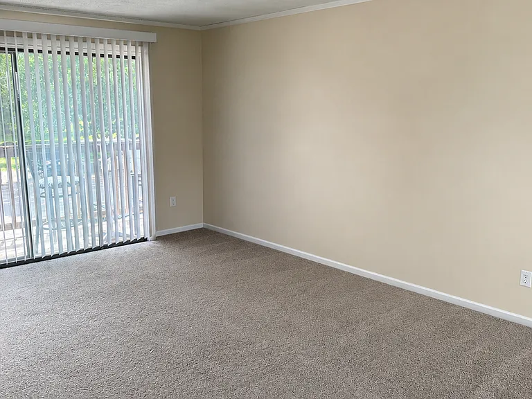 655 Talcottville Rd — Photo 18