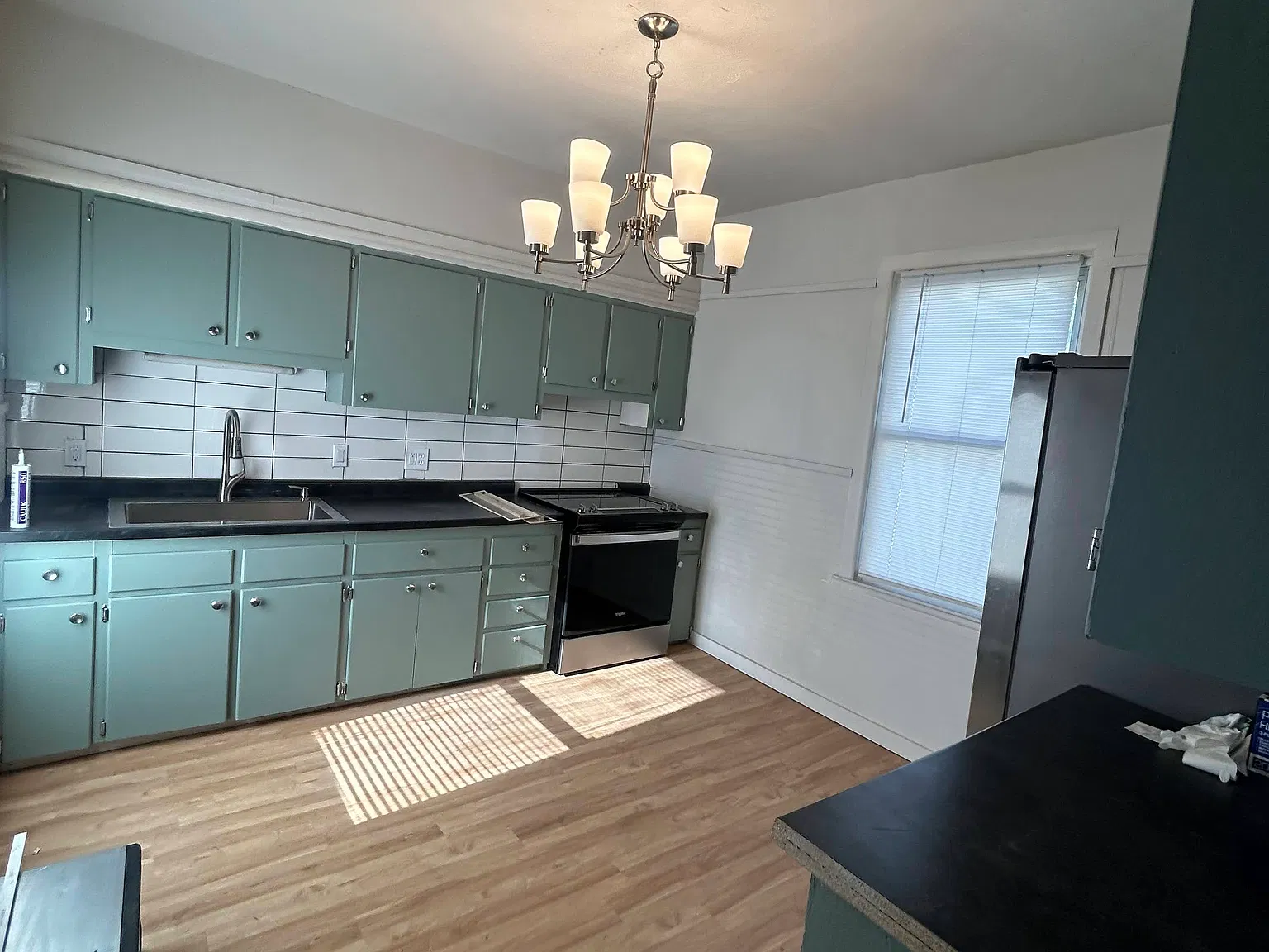 3 bed, $1,350 — Photo 4