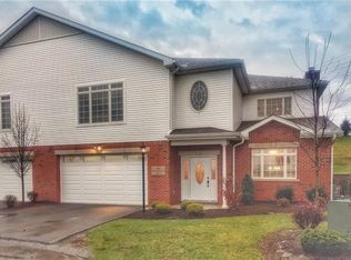 302 Darlington Court Dr, Beaver Falls, PA 15010