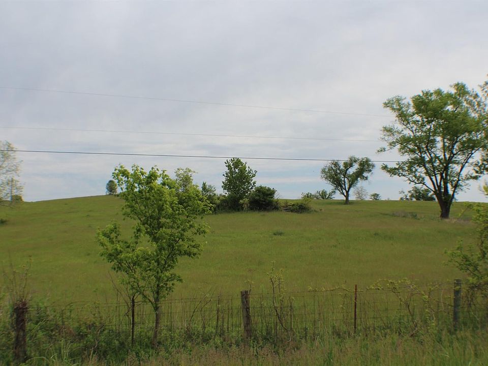 2nd image of 4 Cedar Rd