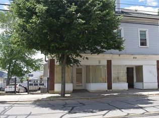 666 Charles St, Providence, RI 02904