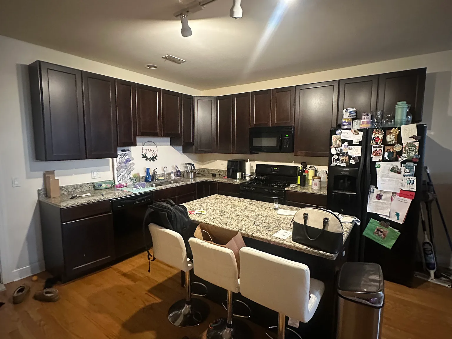 2 bed, 2000 sqft, $2,490 — Photo 3