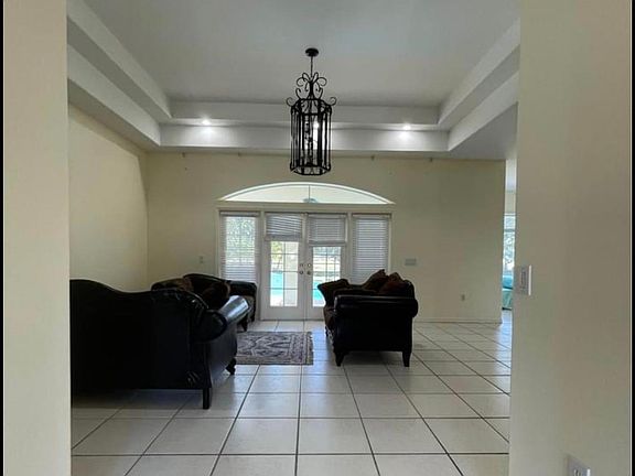 4th image of 3620 Gaviota Dr