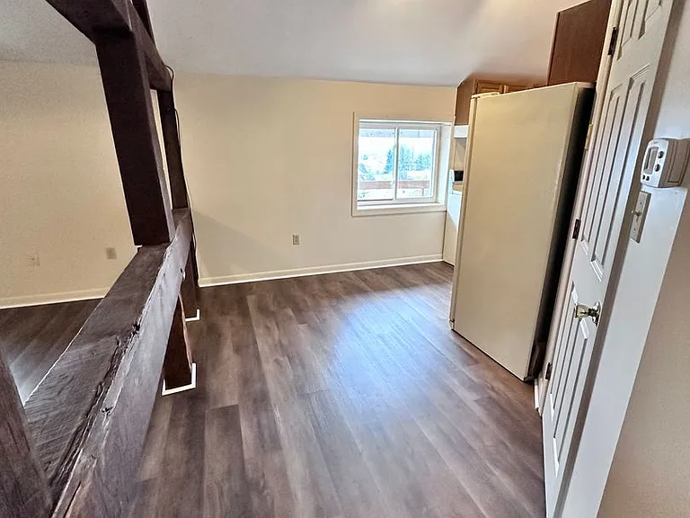 25 Sarhelm Rd — Photo 5