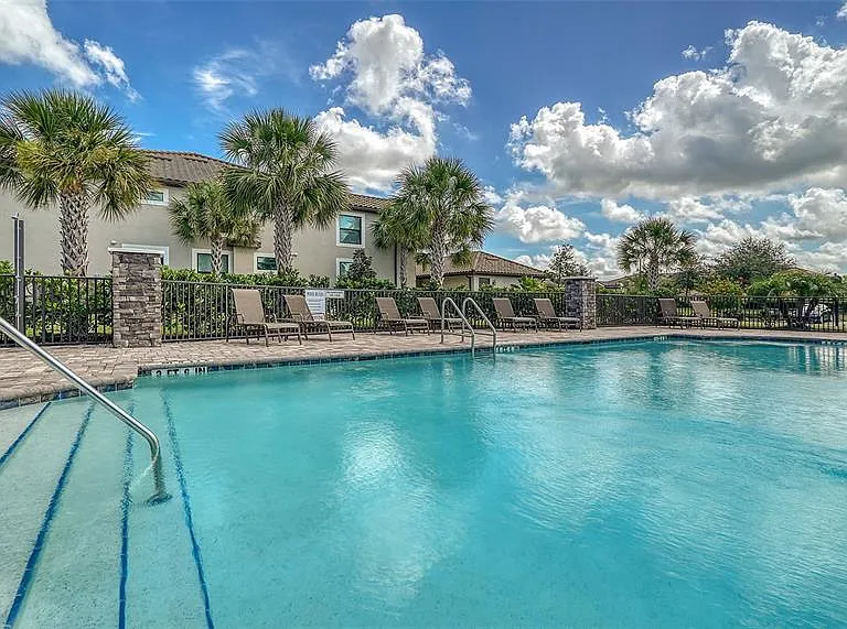 5710 Palmer Cir #201 — Photo 52
