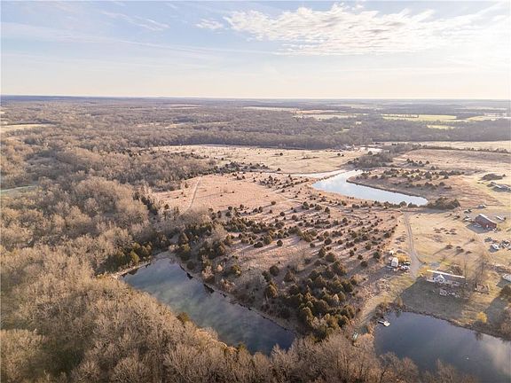 4th image of Trianon Rd