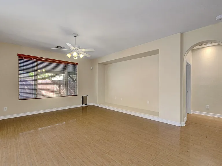 10240 Gladstone Peak St N — Photo 9