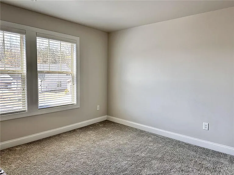 3075 Summerpoint Xing — Photo 11
