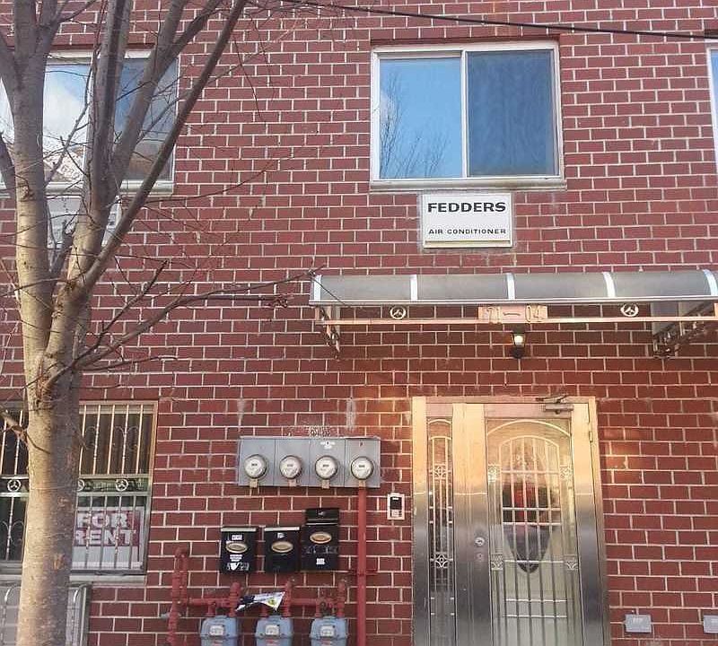 1st image of 7104 162nd St #2