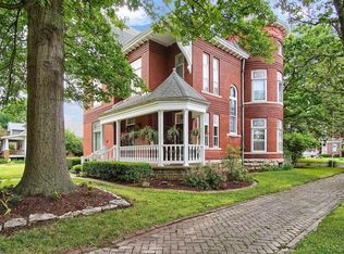 300 E East St, Belleville, IL 62220