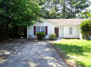 108 Persimmon Ct, Jacksonville, NC 28546