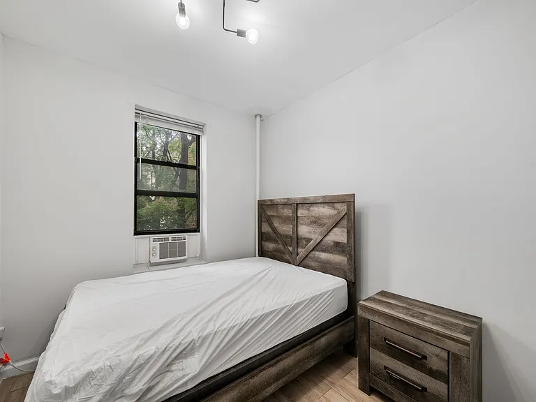 2377 Belmont Ave — Photo 3