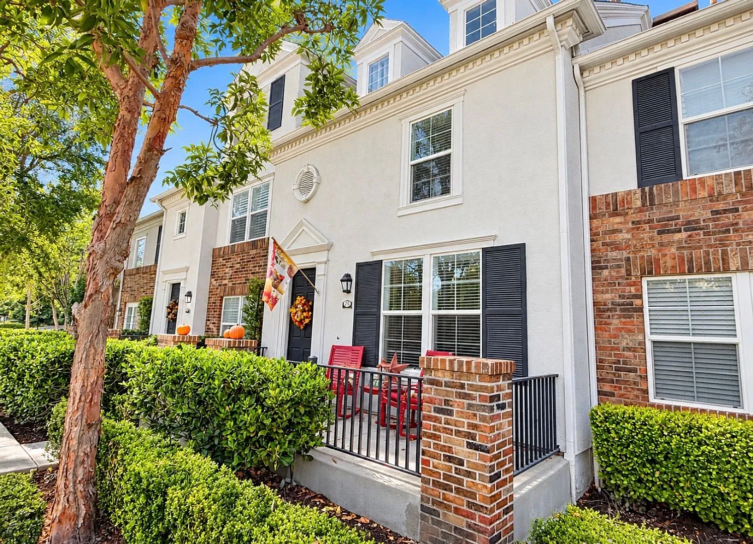 Beautiful Ladera Ranch Townhome For Lease $3,995/Month! — Photo 2