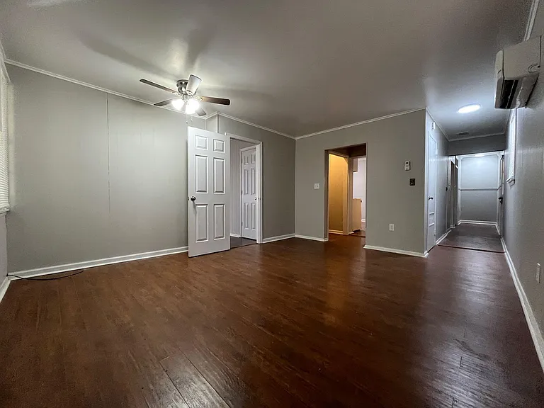 704 Blue Ridge Ave #1 — Photo 10