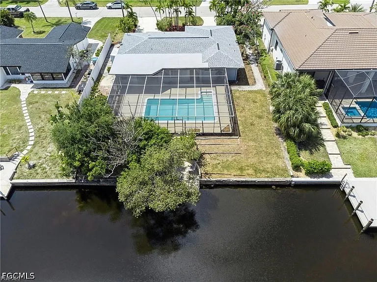 1453 Venetian Ct — Photo 4
