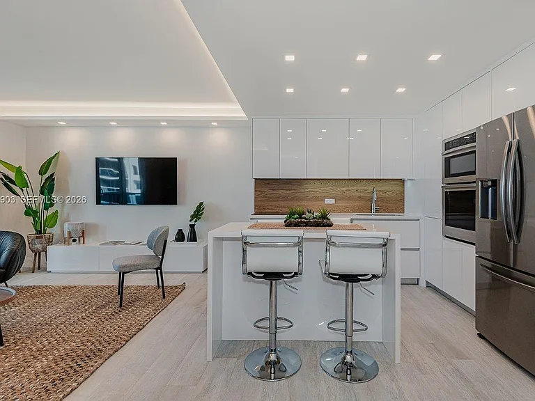 2301 Collins Ave #739 — Photo 24