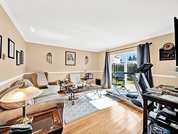 4th image of 32550 Maclure Rd #195