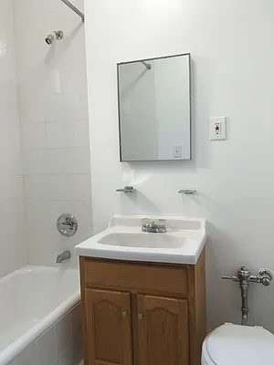 Rented by New Age Realty Group | media 14