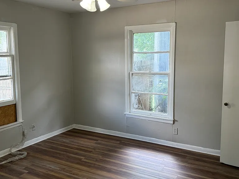803 Cherry St — Photo 29