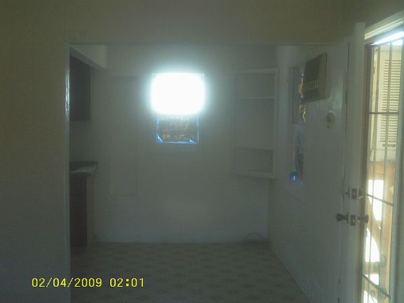 2nd image of 128 1/2 W White St